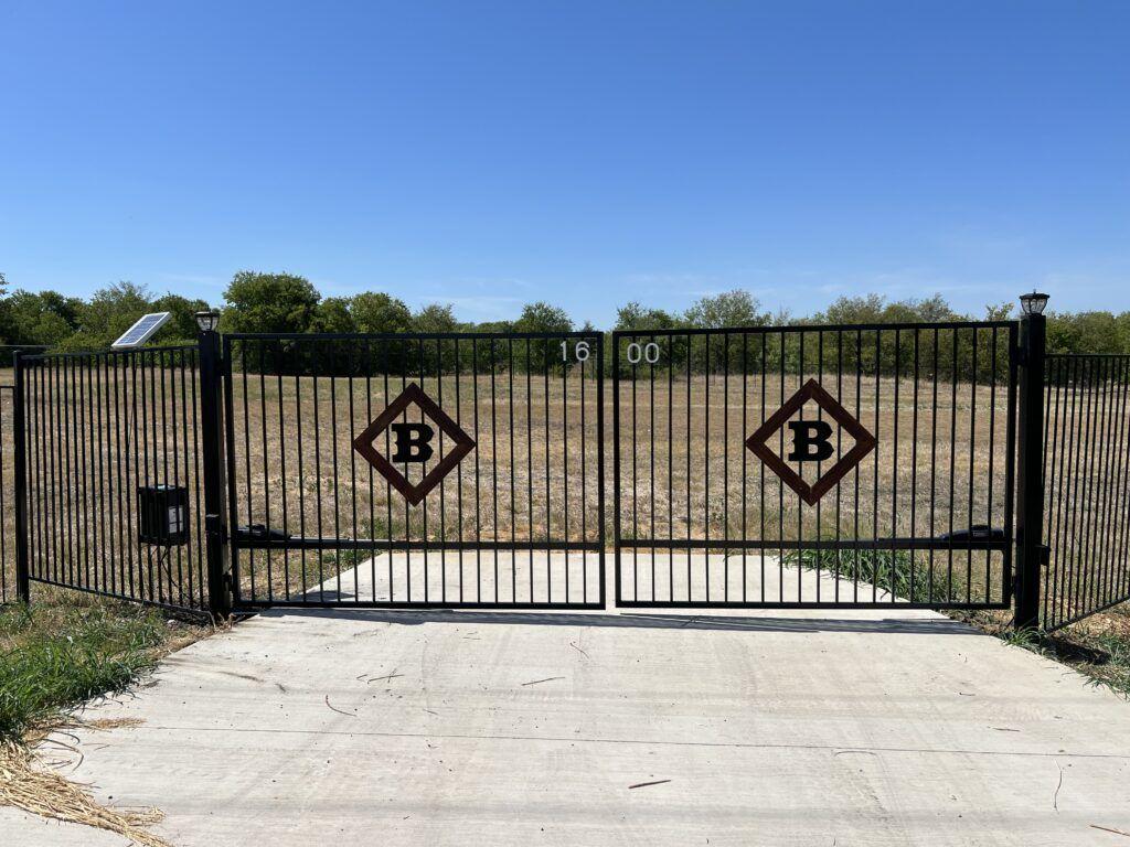 Dual Swing Gates W/ Liftmaster Operator